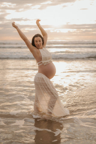 Flaunt your bump photoshoot dress hire