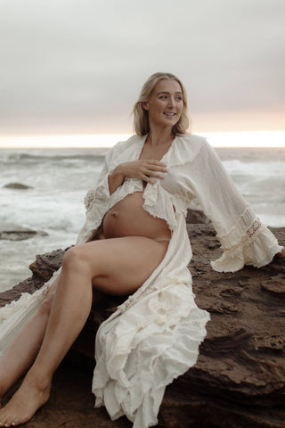 The Boho Shed Queen Kimono: Maternity Dress Hire - Ruffle Sleeves Boho Maternity Photoshoot Kimono