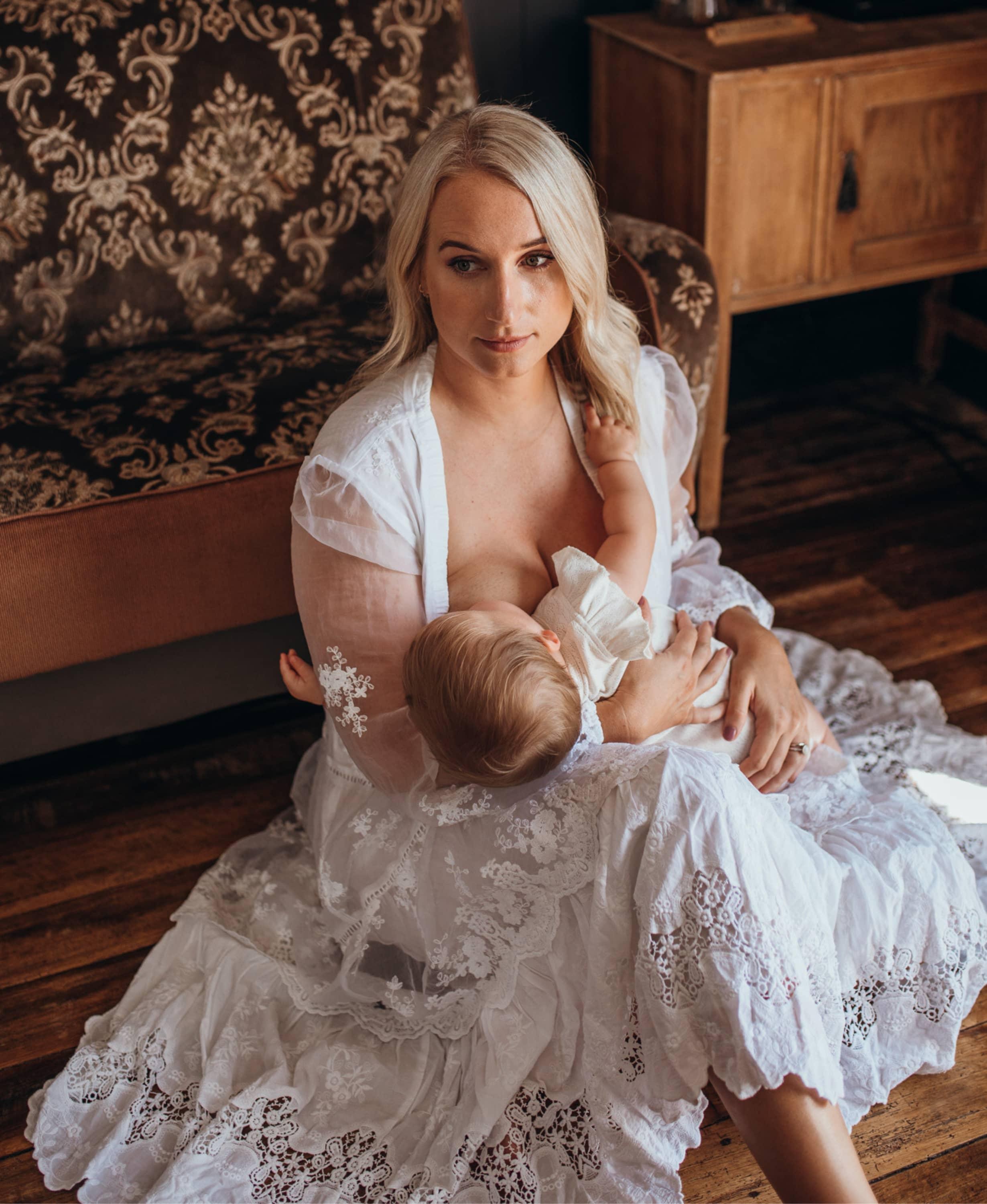 Maternity Photoshoot Dress: the Best Maternity Dresses for Pictures