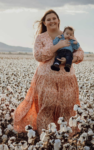 Peach Dress for Newborn Photoshoot - Postpartum photoshoot dress hire