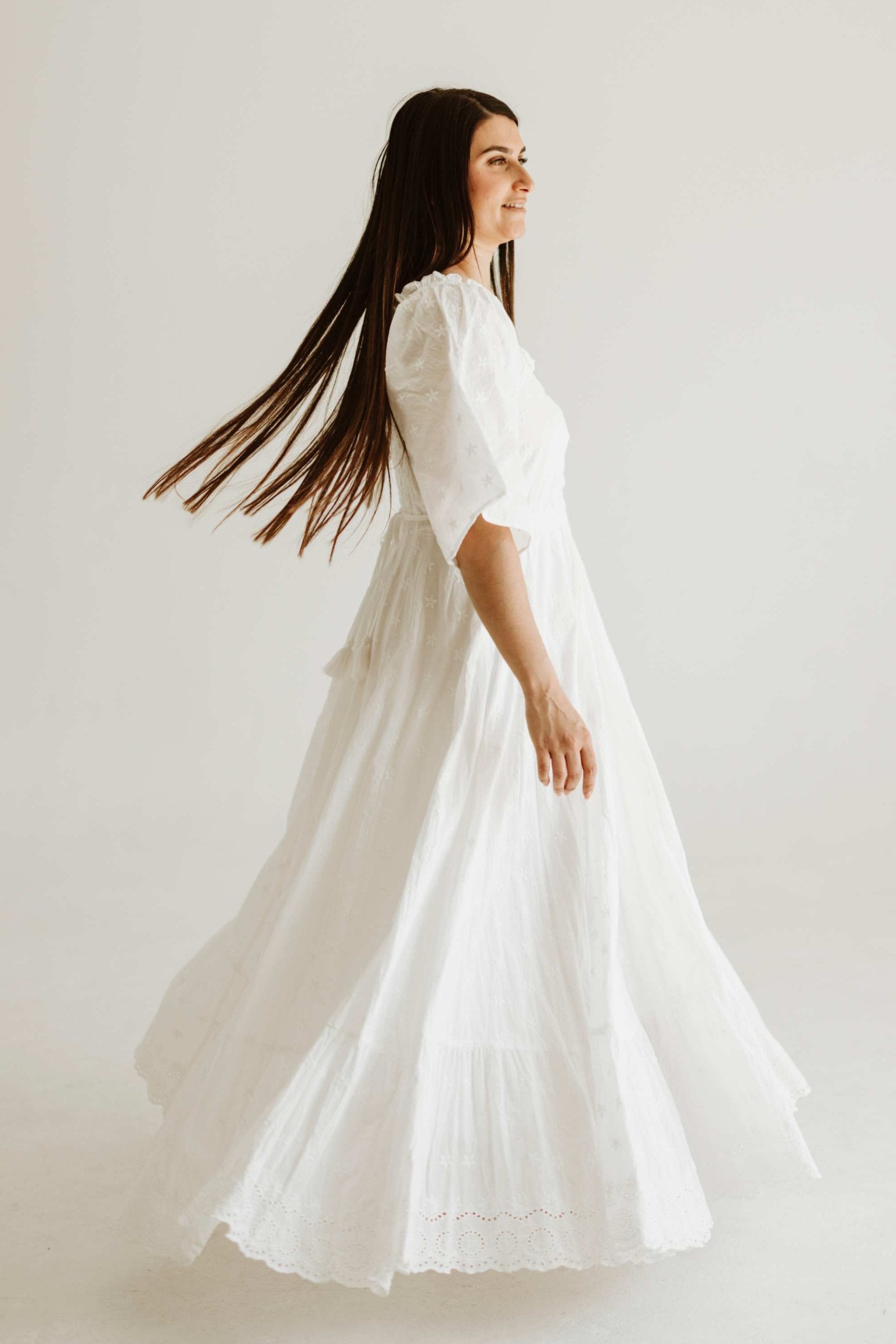 Coven & Co Starlight Gown White - Bump-Friendly | Mama Rentals Coven & Co Starlight Gown White - Bump-Friendly | Mama Rentals