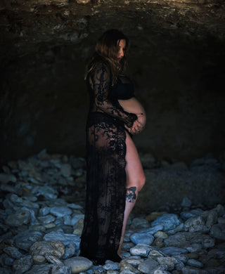Eve Lace Kimono - Black - Perfect for Maternity Photoshoots - Maternity Dress Hire