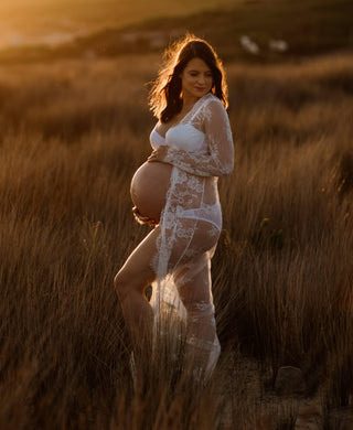 Capture stunning photos with Eve Lace Kimono - White - Maternity Dress Hire