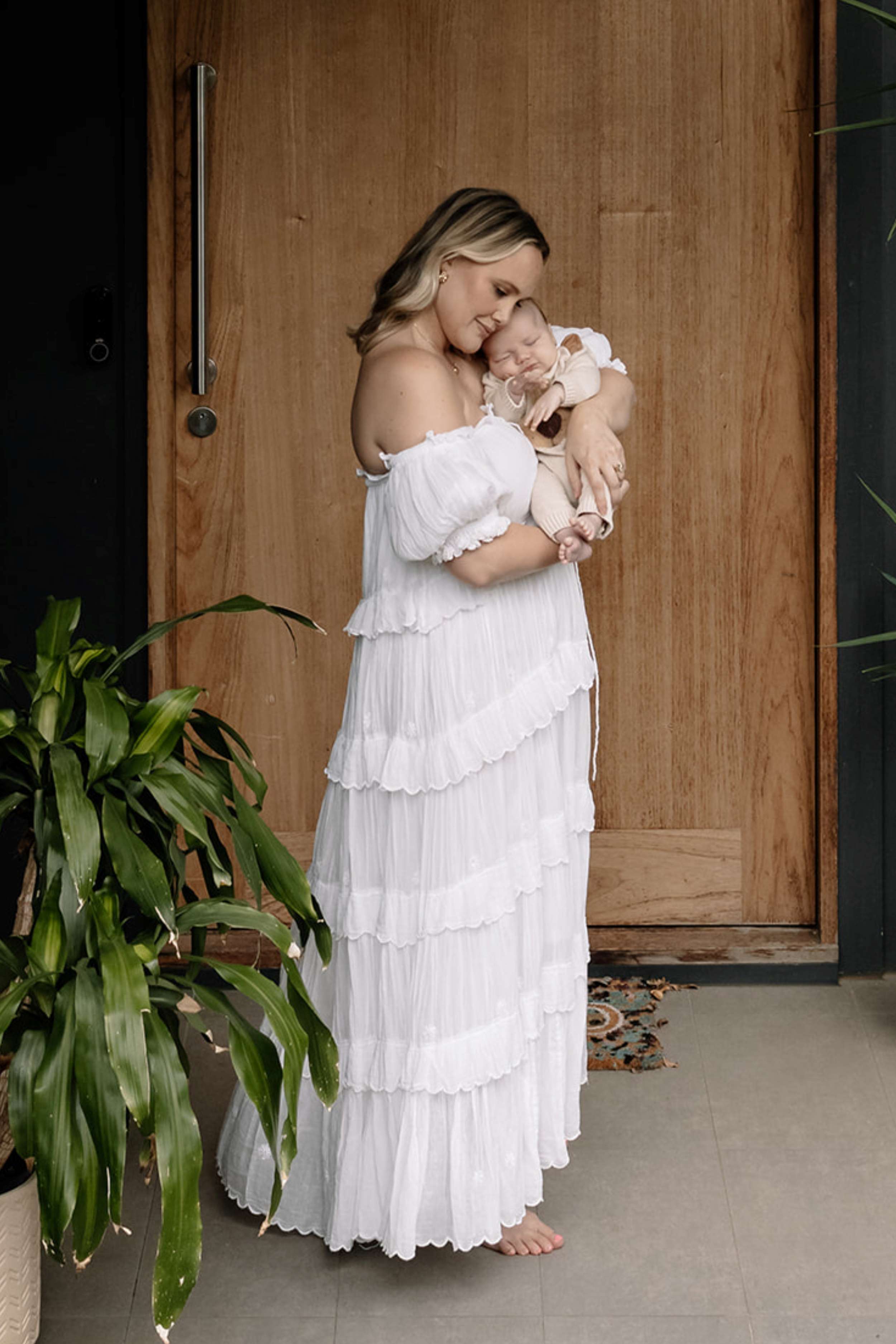 Rooh Collective Esha II Maxi Dress: Pre-Loved - Hire Today Mama Rentals Rooh Collective Esha II Maxi Dress: Pre-Loved - Hire Today Mama Rentals