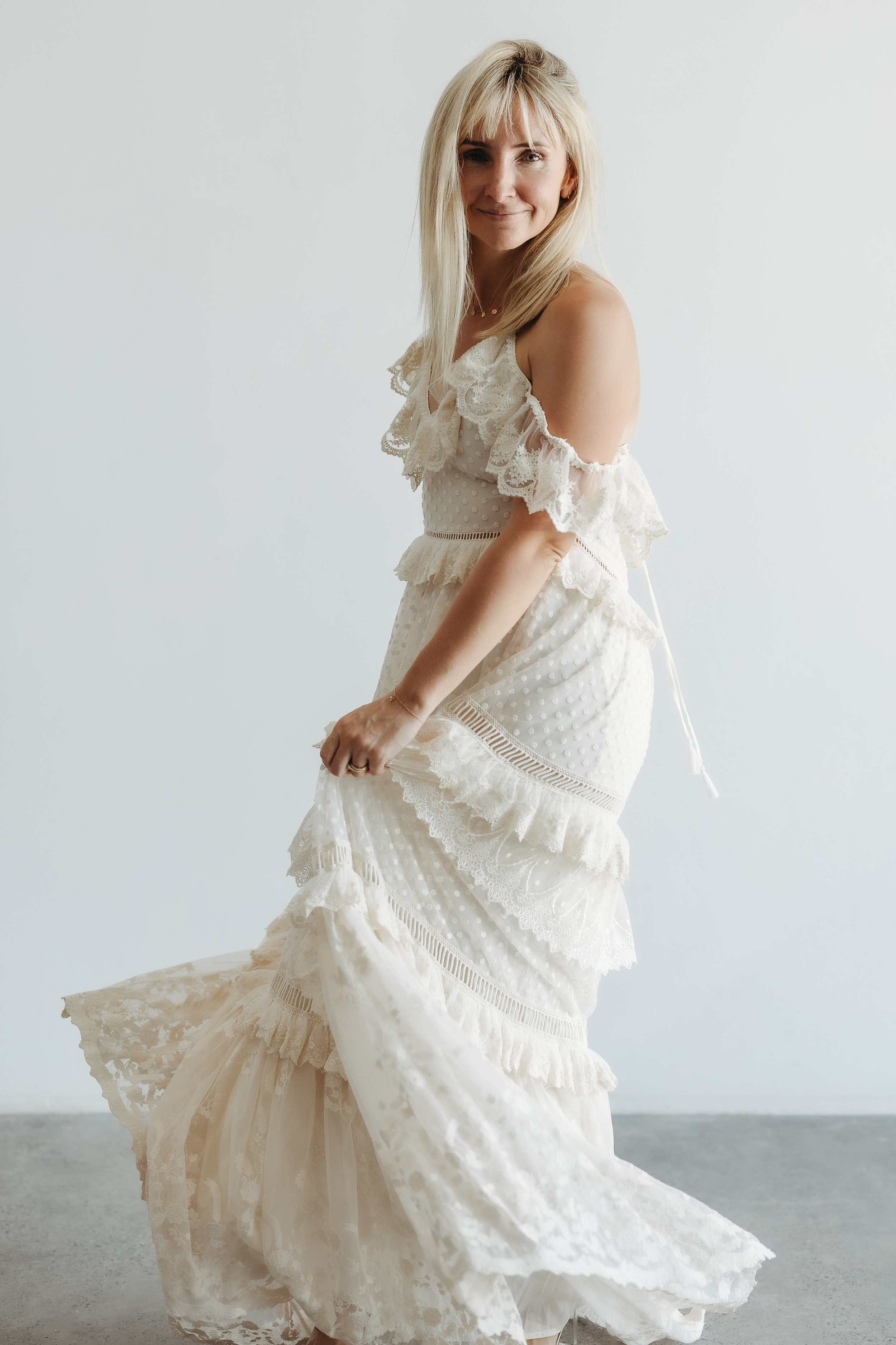 Spell Chloe Lace Wedding Dress For Sale - Mama Rentals Spell Chloe Lace Wedding Dress For Sale - Mama Rentals