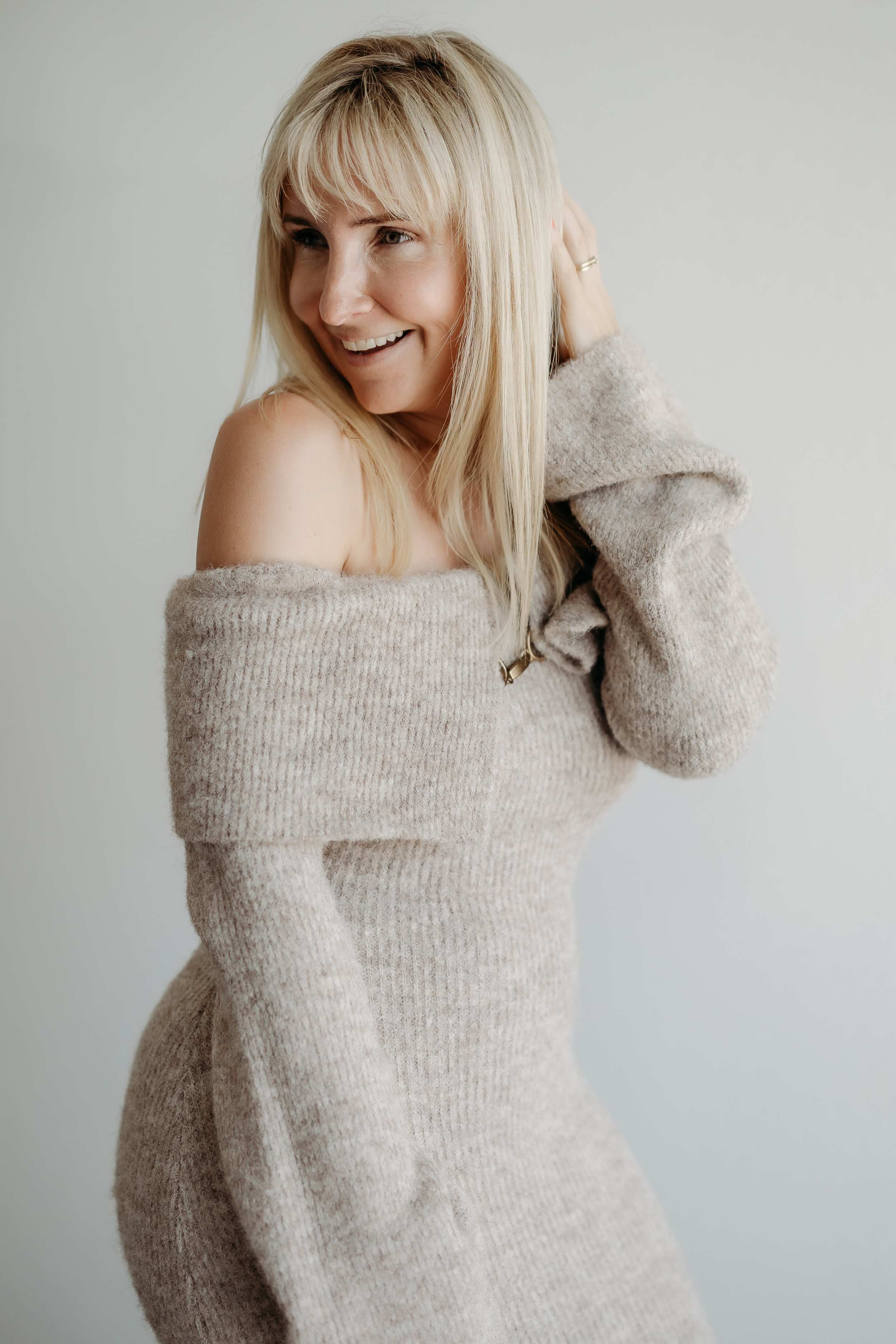 Meshki Baxter Knit Midi Dress | Mama Rentals Meshki Baxter Knit Midi Dress | Mama Rentals